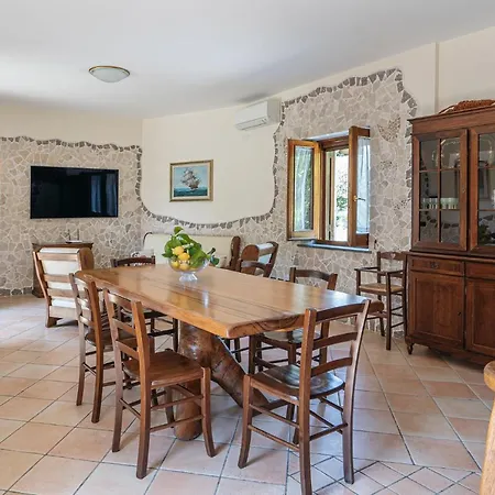 La Pace Villa *