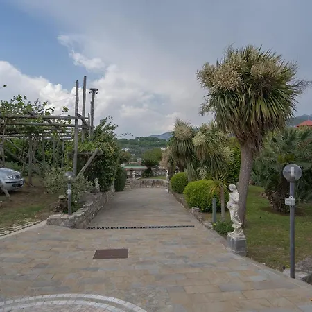 La Pace Villa *