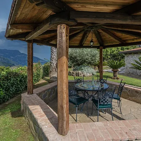 La Pace Villa *
